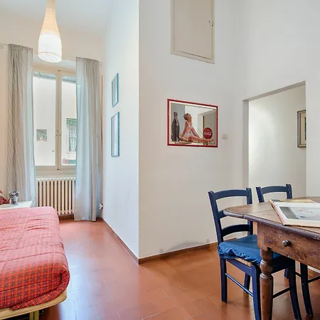 Pitti Velvet Apartment *